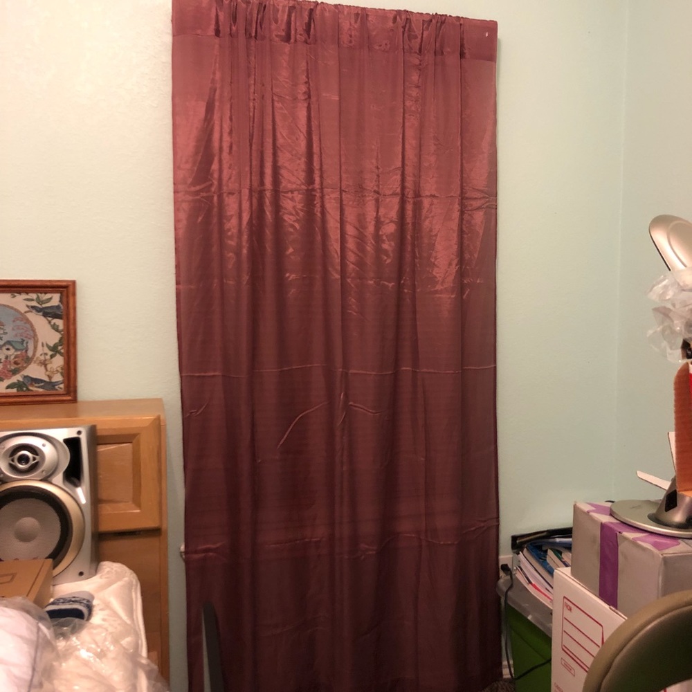 2 pcs maroon color curtain